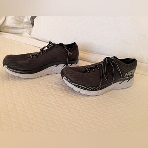Hoka Clifton 5 Knit Women's Sneaker * Size: 8.5